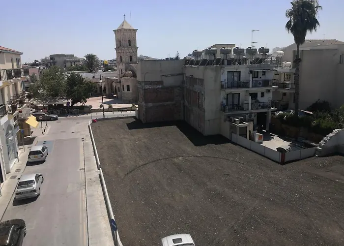 St Lazaros, Larnaca Center アパート